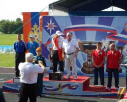 Mihkel Holzmann võitis noorte maailmameistrivõistlustel 100m takistusriba läbimises hõbemedali. Podolsk 2013